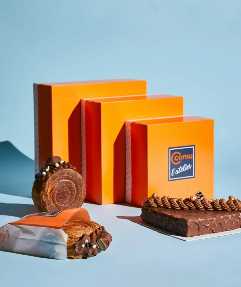 Emballages personnalisés pour la boulangerie Cornu, pensés par nos équipes de Schneider Emballages, spécialiste du packaging alimentaire depuis 1967.