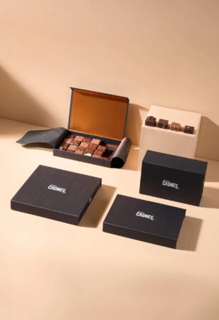 Boîte écrin personnalisée pour chocolats, un emballage élégant et sur-mesure qui valorise vos créations.