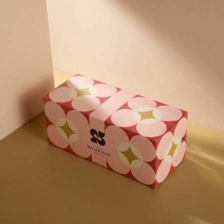 Boîte à bûche personnalisée, design élégant et protection optimale pour gâteau