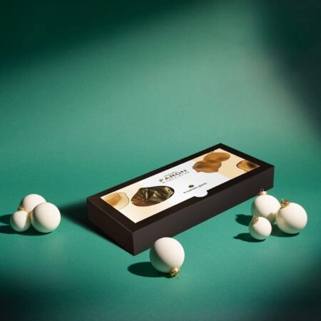 Boîte personnalisée de marrons glacés, emballage élégant pour les fêtes, disponible en plusieurs formats.