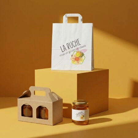 Sac en papier personnalisé avec poignée plate, idéal pour emballer et transporter des produits artisanaux sucrés ou salés, avec impression de logo et design de marque.