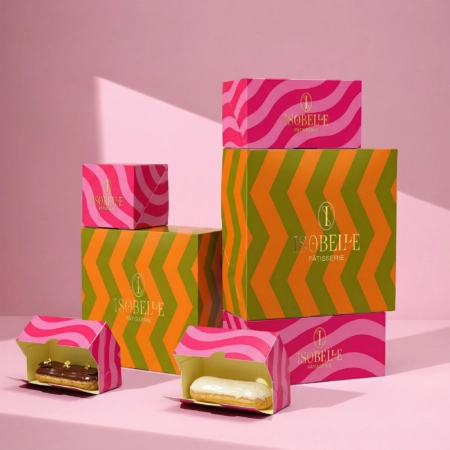 Boîte pâtissière personnalisée – emballage élégant et protecteur pour pâtisseries et desserts raffinés.
