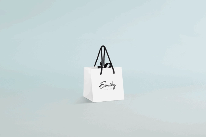 Sac luxe personnalisé avec poignées, idéal pour sublimer le packaging de chocolats, confiseries ou produits gourmets, avec impression du logo et visuel de marque.