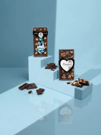 Étui tablette transparent personnalisable pour tablette de chocolat.