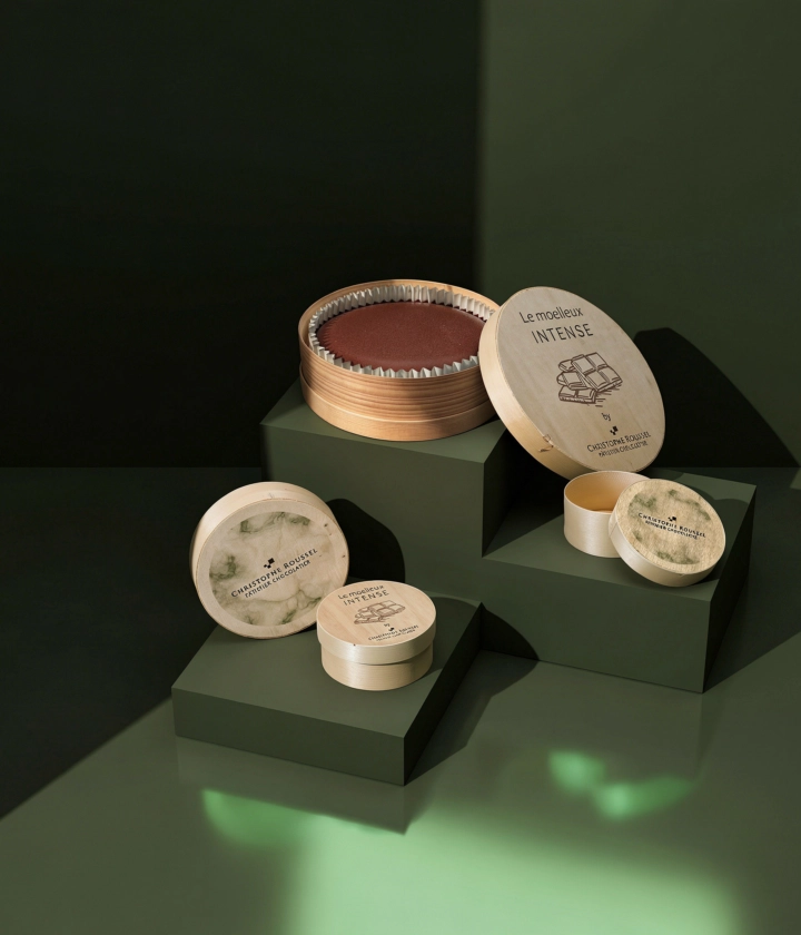Boîte en bois alimentaire personnalisée avec logo, idéale pour la présentation et l'emballage de produits fins, sucrés ou salés.