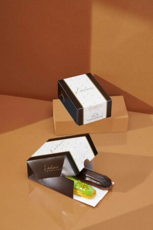 Boîte pâtissière personnalisée – emballage élégant et protecteur pour pâtisseries et desserts raffinés.