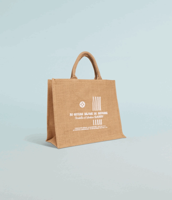Sac en jute personnalisé, naturel et idéal pour un emballage écologique et réutilisable.
