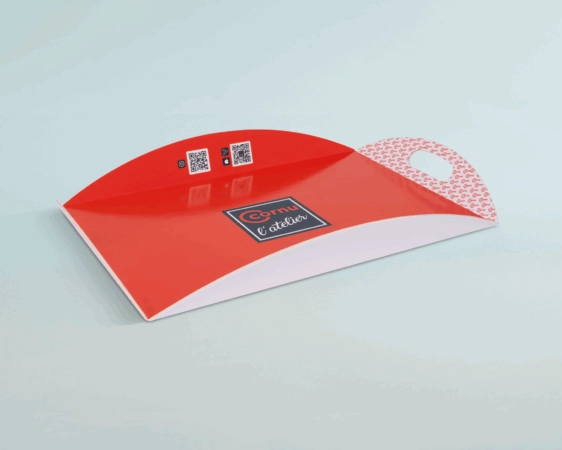 Plateau rainé personnalisable pour une présentation élégante et un emballage pâtissier à l’image de votre marque.