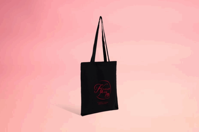 Sac en coton personnalisé avec logo, idéal pour boulangeries et commerces de proximité.