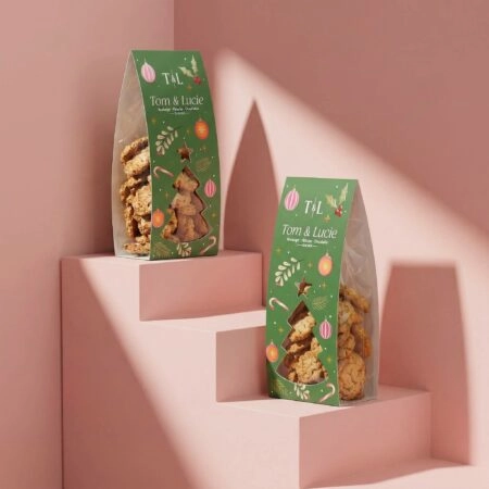 Sachet SOS personnalisé avec logo et design sur mesure, utilisé pour emballer des créations sucrées.