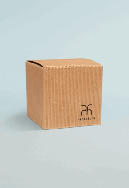Boîte en carton ondulé personnalisée, résistante et légère, idéale pour l’emballage et le transport sécurisé de produits variés.